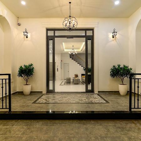 Cozrum Homes The Gallery Residence Cidade de Ho Chi Minh Exterior foto