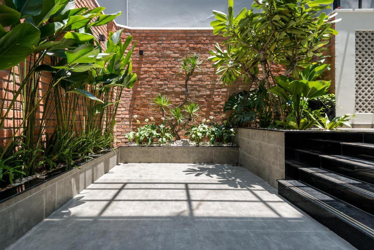 Cozrum Homes The Gallery Residence Cidade de Ho Chi Minh Exterior foto